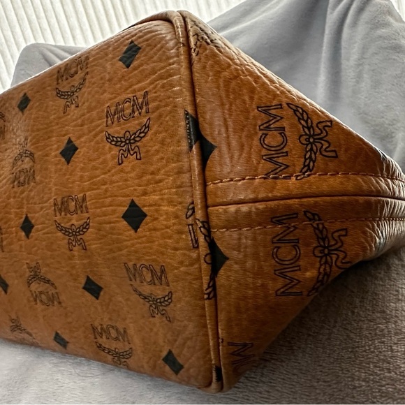 MCM Visetos Tote Bag - Picture 4 of 15